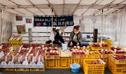 Morning Market-Vendor Apples 11-0316